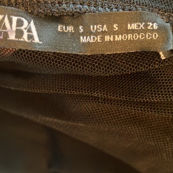 Mesh long sleeves top with bow in the front​ - Picture 10 of 10